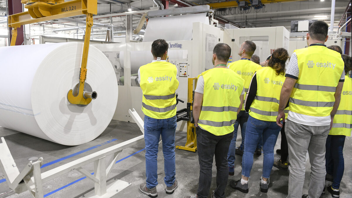 Essity gyárlátogatás a fenntarthatóság jegyében