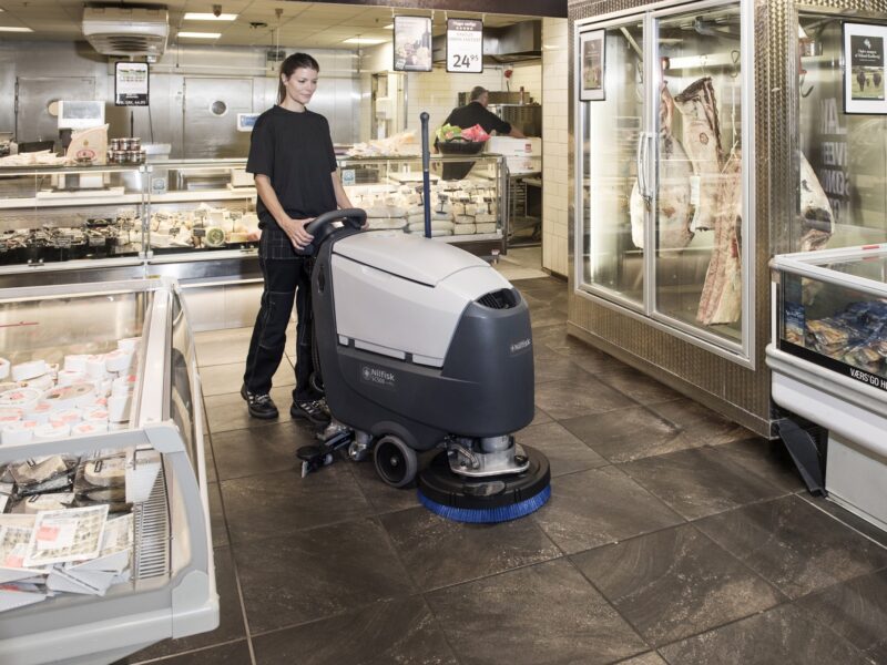 Takarítás húsipari környezetben Nilfisk takarítógépekkel