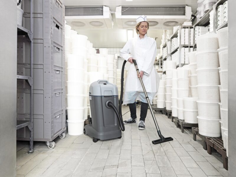 Takarítás húsipari környezetben Nilfisk takarítógépekkel